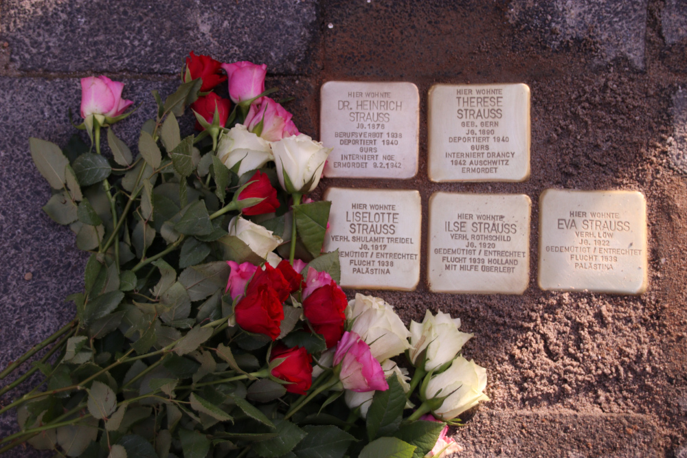 Steine, die nicht schweigen - Erinnerung an Ilse, Liselotte und Eva Strauss