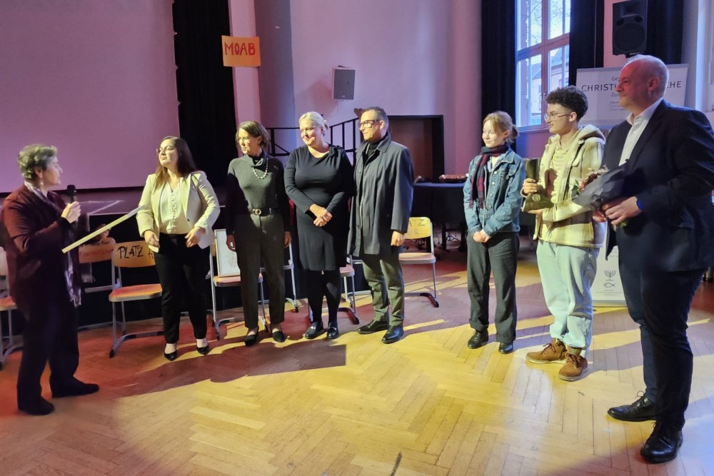 Übergabe des Abraham-Pokals der Gesellschaft für christlich-jüdische Zusammenarbeit an das GSG